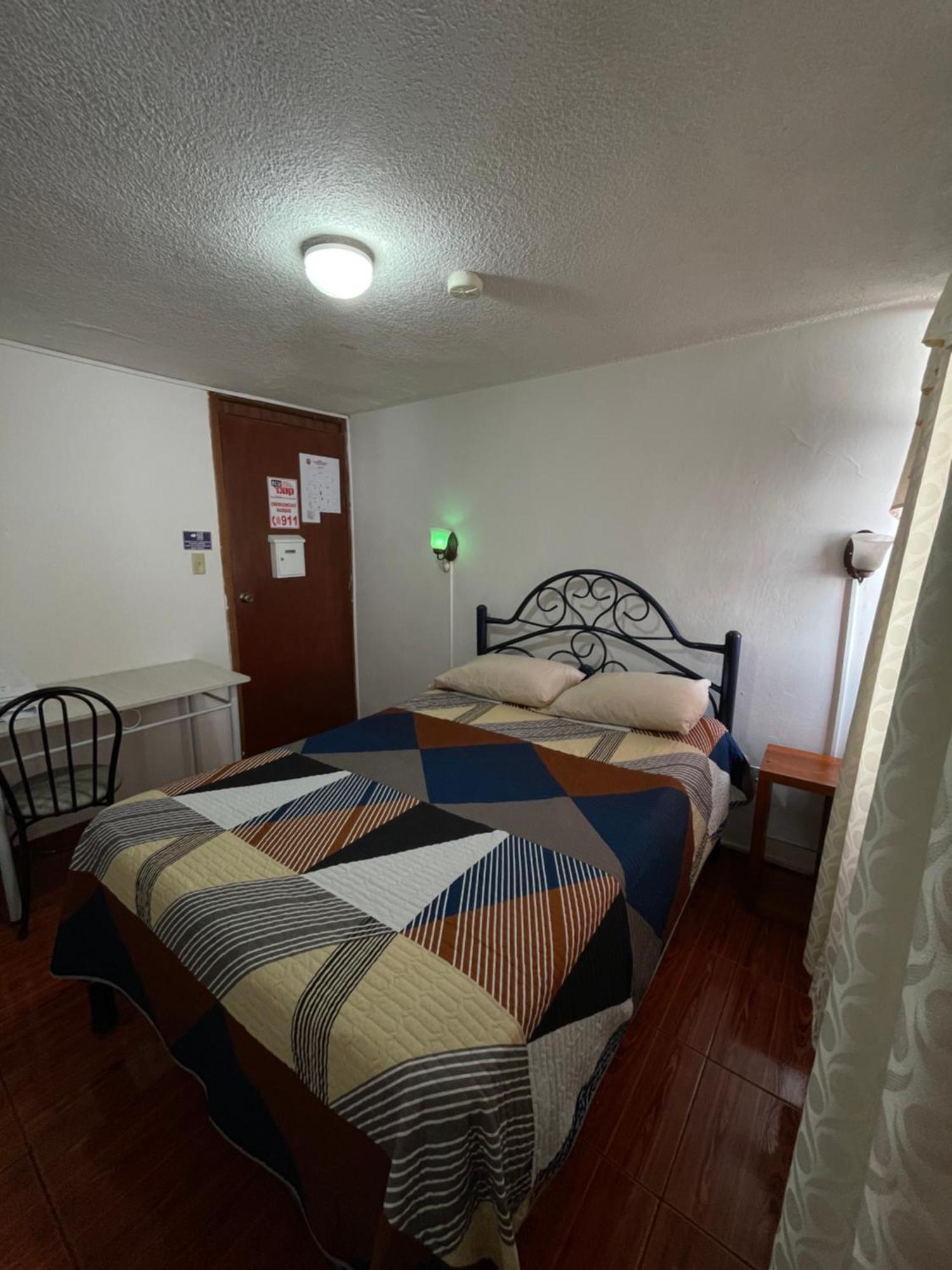 Hostal La Escondida De Quito Del Norte Luaran gambar